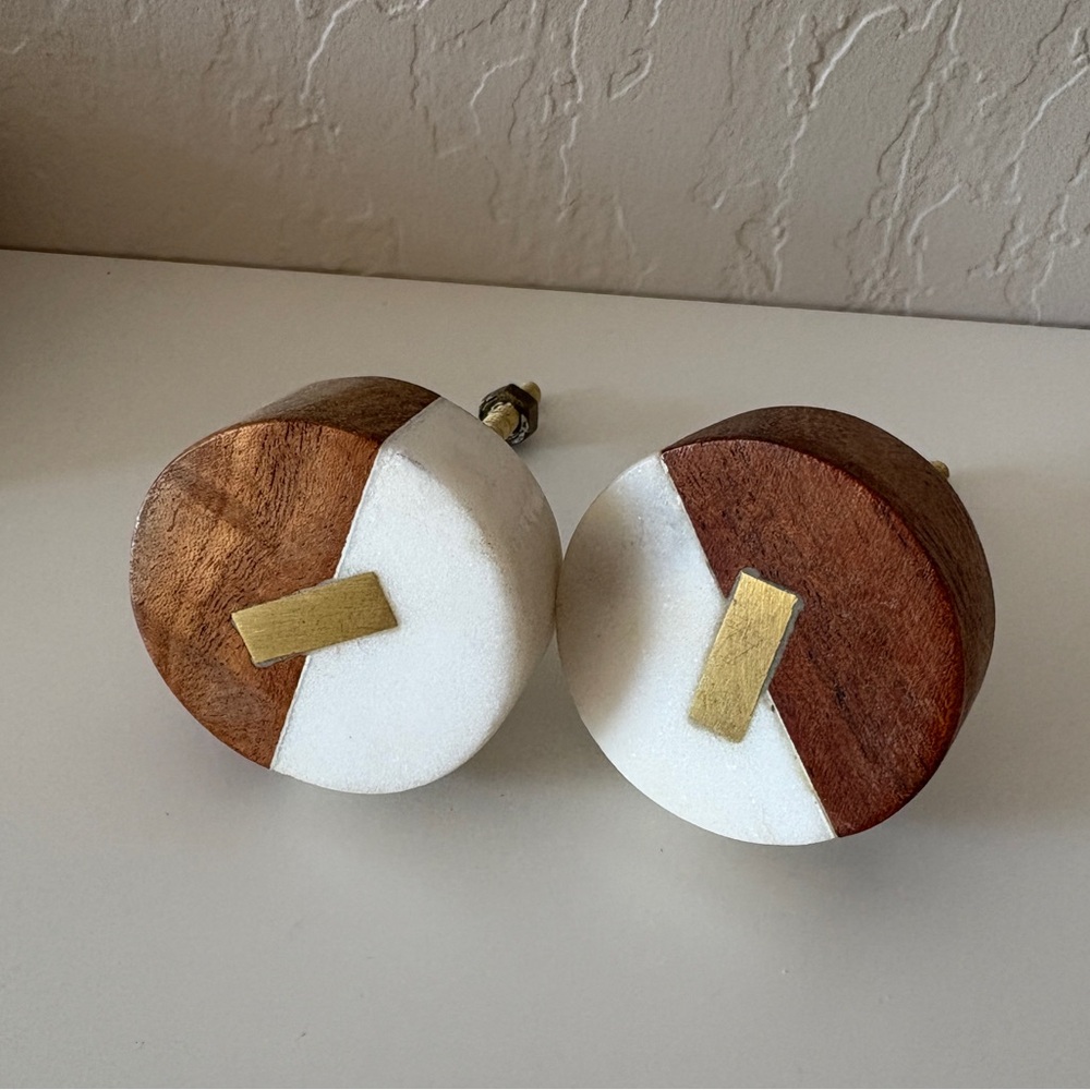 Set of 2 Anthropologie Wood Marble Gold Cabinet Knobs Pulls